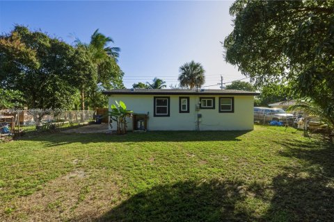 Купить виллу или дом в Лодерхилл, Флорида 3 спальни, 71.16м2, № 2009496 - фото 17