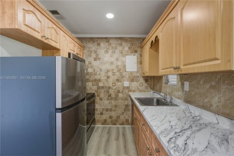 Купить виллу или дом в Лодерхилл, Флорида 3 спальни, 71.16м2, № 2009496 - фото 7