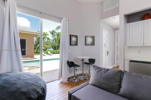 Снять в аренду виллу или дом в Паркленд, Флорида 5 спален, 510.96м2, № 1981957 - фото 29