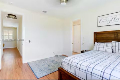 Снять в аренду виллу или дом в Паркленд, Флорида 5 спален, 510.96м2, № 1981957 - фото 18