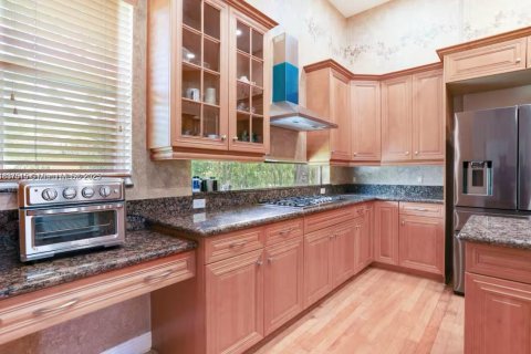 Снять в аренду виллу или дом в Паркленд, Флорида 5 спален, 510.96м2, № 1981957 - фото 27