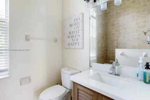 Снять в аренду виллу или дом в Паркленд, Флорида 5 спален, 510.96м2, № 1981957 - фото 7