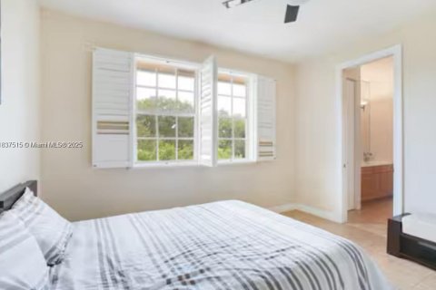 Снять в аренду виллу или дом в Паркленд, Флорида 5 спален, 510.96м2, № 1981957 - фото 17