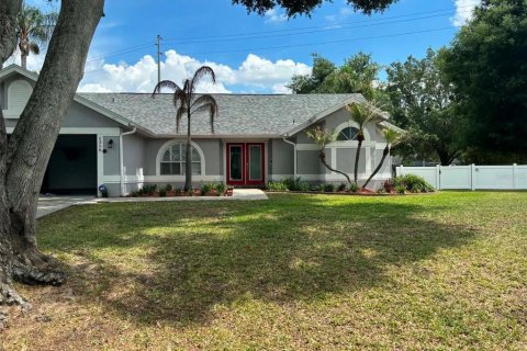 Casa en venta en Lakeland, Florida, 3 dormitorios, 158.58 m2 № 2100253 - foto 2