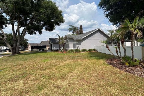 Casa en venta en Lakeland, Florida, 3 dormitorios, 158.58 m2 № 2100253 - foto 4