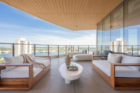 Condo in West Palm Beach, Florida, 4 bedrooms  № 2081998 - photo 9