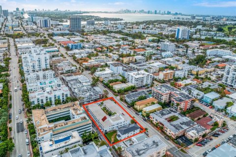 Propiedad comercial en venta en Miami Beach, Florida № 1958887 - foto 12