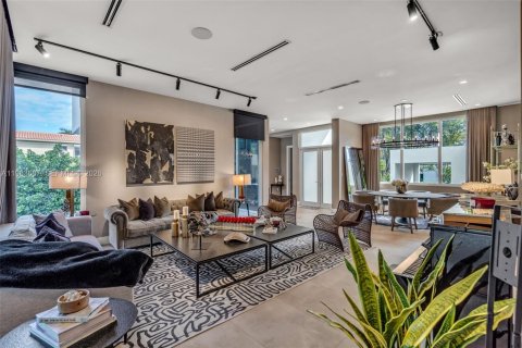 Condominio en alquiler en Key Biscayne, Florida, 6 dormitorios, 340.95 m2 № 2029592 - foto 4