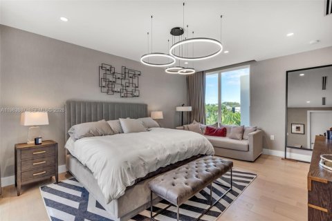 Condominio en alquiler en Key Biscayne, Florida, 6 dormitorios, 340.95 m2 № 2029592 - foto 25