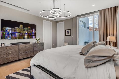 Condominio en alquiler en Key Biscayne, Florida, 6 dormitorios, 340.95 m2 № 2029592 - foto 24