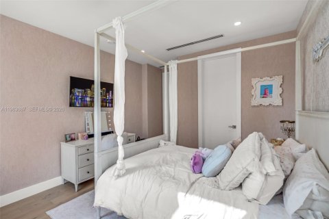 Condominio en alquiler en Key Biscayne, Florida, 6 dormitorios, 340.95 m2 № 2029592 - foto 17