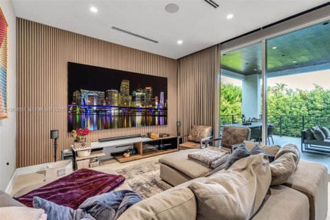 Condominio en alquiler en Key Biscayne, Florida, 6 dormitorios, 340.95 m2 № 2029592 - foto 12