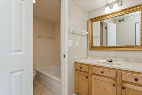 Condo in Venice, Florida, 1 bedroom  № 1543911 - photo 11