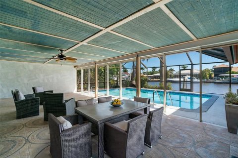Casa en venta en Cape Coral, Florida, 4 dormitorios, 207.92 m2 № 1587524 - foto 30