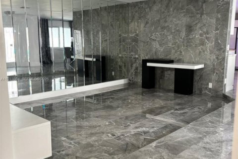 House in Margate, Florida 3 bedrooms, 185.43 sq.m. № 1994788 - photo 3