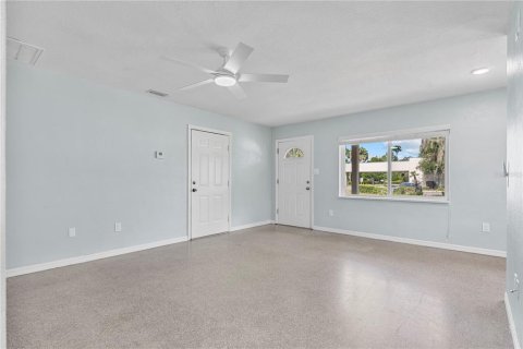 Apartamento en alquiler en Dunnellon, Florida, 2 dormitorios, 71.72 m2 № 1855413 - foto 9