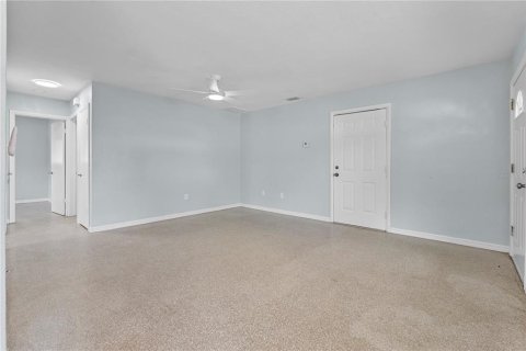 Apartamento en alquiler en Dunnellon, Florida, 2 dormitorios, 71.72 m2 № 1855413 - foto 8