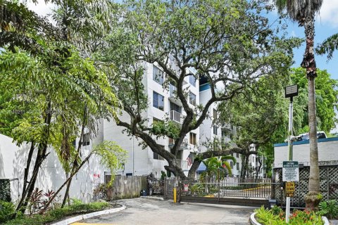 Condominio en venta en Miami, Florida, 2 dormitorios, 92.9 m2 № 2242193 - foto 3