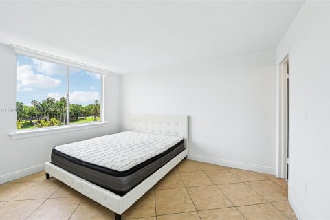 Condominio en venta en Miami, Florida, 2 dormitorios, 92.9 m2 № 2242193 - foto 15