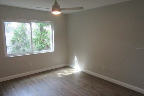 Appartement à louer à Saint Petersburg, Floride: 2 chambres, 85.93 m2 № 2404648 - photo 12