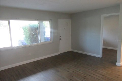 Appartement à louer à Saint Petersburg, Floride: 2 chambres, 85.93 m2 № 2404648 - photo 4
