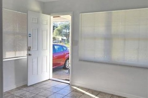 Villa ou maison à louer à Winter Haven, Floride: 4 chambres, 170.01 m2 № 2416505 - photo 8