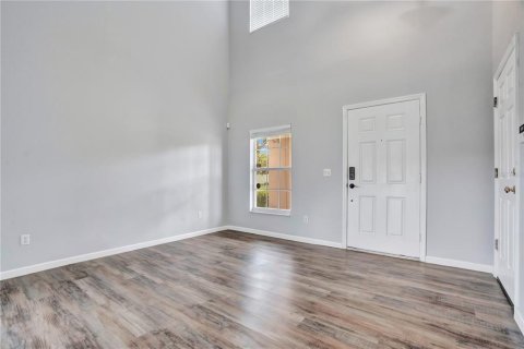 Townhouse in Orlando, Florida 4 bedrooms, 160.72 sq.m. № 2227107 - photo 4