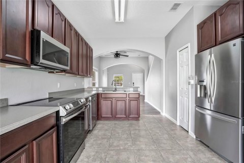 Townhouse in Orlando, Florida 4 bedrooms, 160.72 sq.m. № 2227107 - photo 13