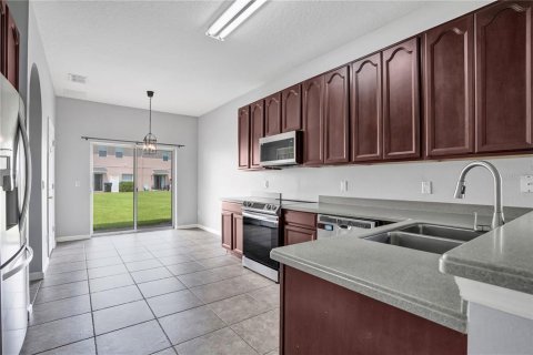 Townhouse in Orlando, Florida 4 bedrooms, 160.72 sq.m. № 2227107 - photo 11