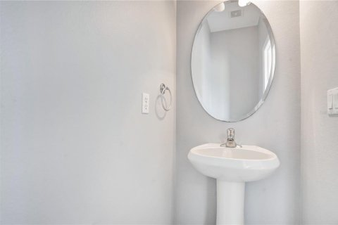 Townhouse in Orlando, Florida 4 bedrooms, 160.72 sq.m. № 2227107 - photo 17