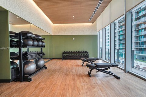 Condo in Miami, Florida, 1 bedroom  № 2263351 - photo 24