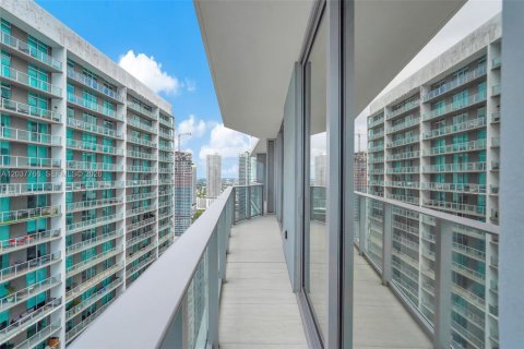 Condo in Miami, Florida, 1 bedroom  № 2263351 - photo 10