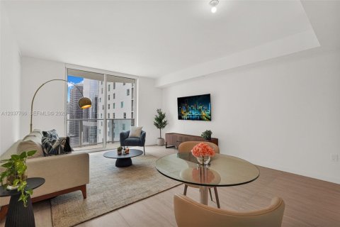 Condo in Miami, Florida, 1 bedroom  № 2263351 - photo 5
