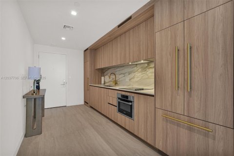 Condo in Miami, Florida, 1 bedroom  № 2263351 - photo 16
