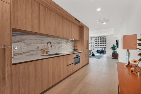 Condo in Miami, Florida, 1 bedroom  № 2263351 - photo 12