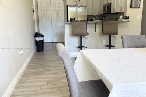 Villa ou maison à vendre à Fort Lauderdale, Floride: 3 chambres, 132.01 m2 № 1945119 - photo 3