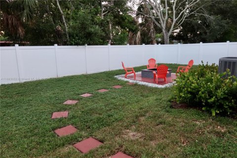Villa ou maison à vendre à Fort Lauderdale, Floride: 3 chambres, 132.01 m2 № 1945119 - photo 28