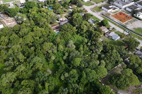 Land in St. Lucie, Florida № 2055008 - photo 11