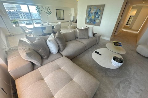 Condo in Miami, Florida, 2 bedrooms  № 1448674 - photo 14