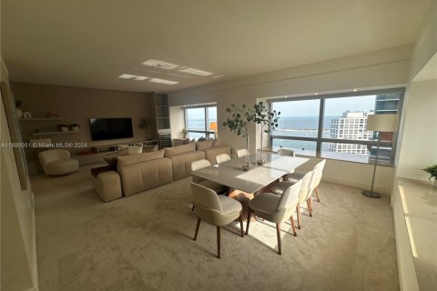 Condo in Miami, Florida, 2 bedrooms  № 1448674 - photo 8
