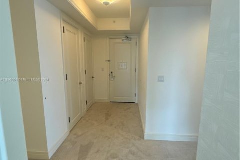 Condo in Miami, Florida, 2 bedrooms  № 1448674 - photo 26