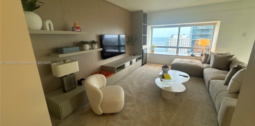 Condo in Miami, Florida, 2 bedrooms № 1448674