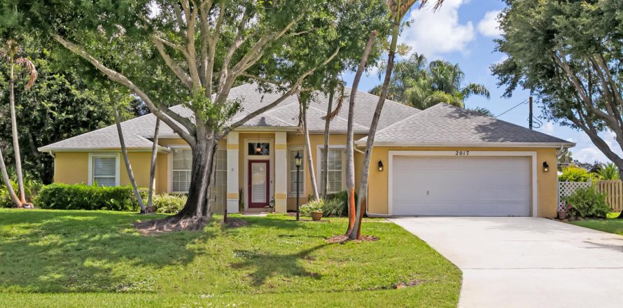 Villa ou maison à Port St. Lucie, Floride 4 chambres, 209.59 m2 № 2190203