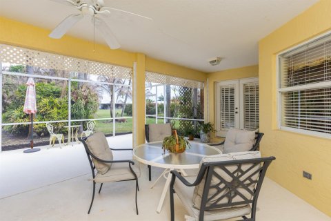Villa ou maison à vendre à Port St. Lucie, Floride: 4 chambres, 209.59 m2 № 2190203 - photo 24