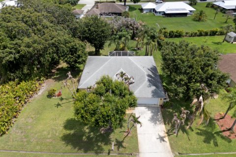 Villa ou maison à vendre à Port St. Lucie, Floride: 4 chambres, 209.59 m2 № 2190203 - photo 4