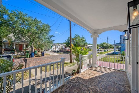 Villa ou maison à vendre à Tampa, Floride: 3 chambres, 83.8 m2 № 2355658 - photo 16