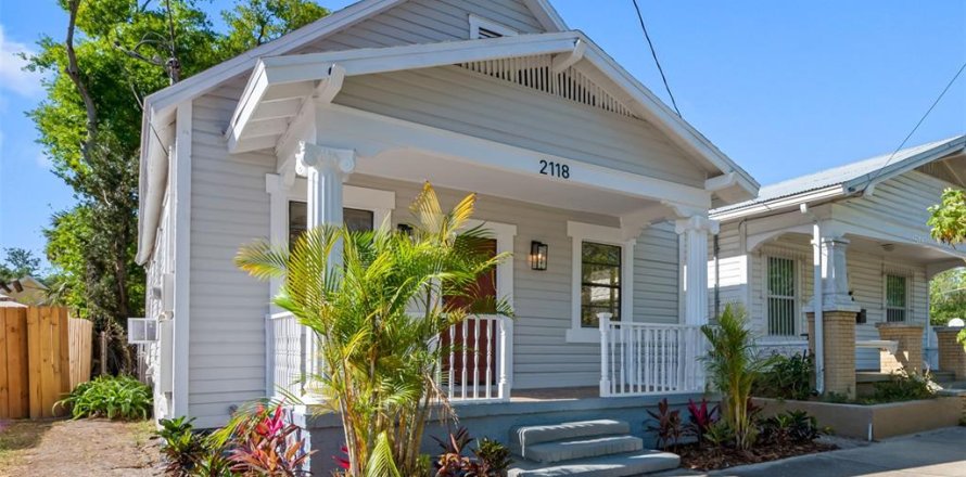 Villa ou maison à Tampa, Floride 3 chambres, 83.8 m2 № 2355658
