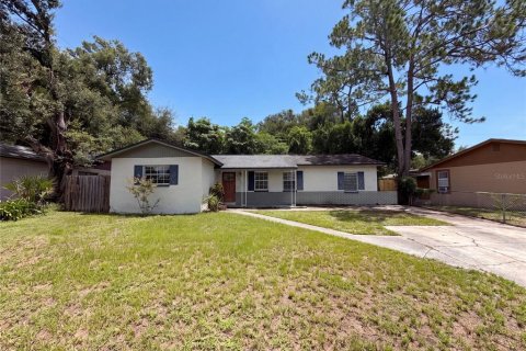 House in Tampa, Florida 4 bedrooms, 125.98 sq.m. № 2296312 - photo 12