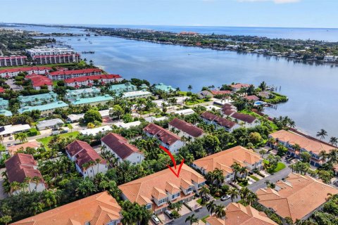 Touwnhouse à Hypoluxo, Floride 3 chambres, 226.03 m2 № 2089542