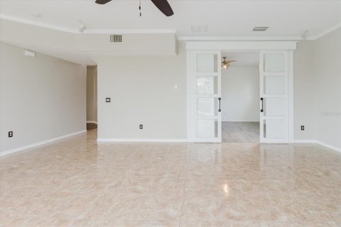 Casa en venta en Trinity, Florida, 4 dormitorios, 295.34 m2 № 1911260 - foto 28
